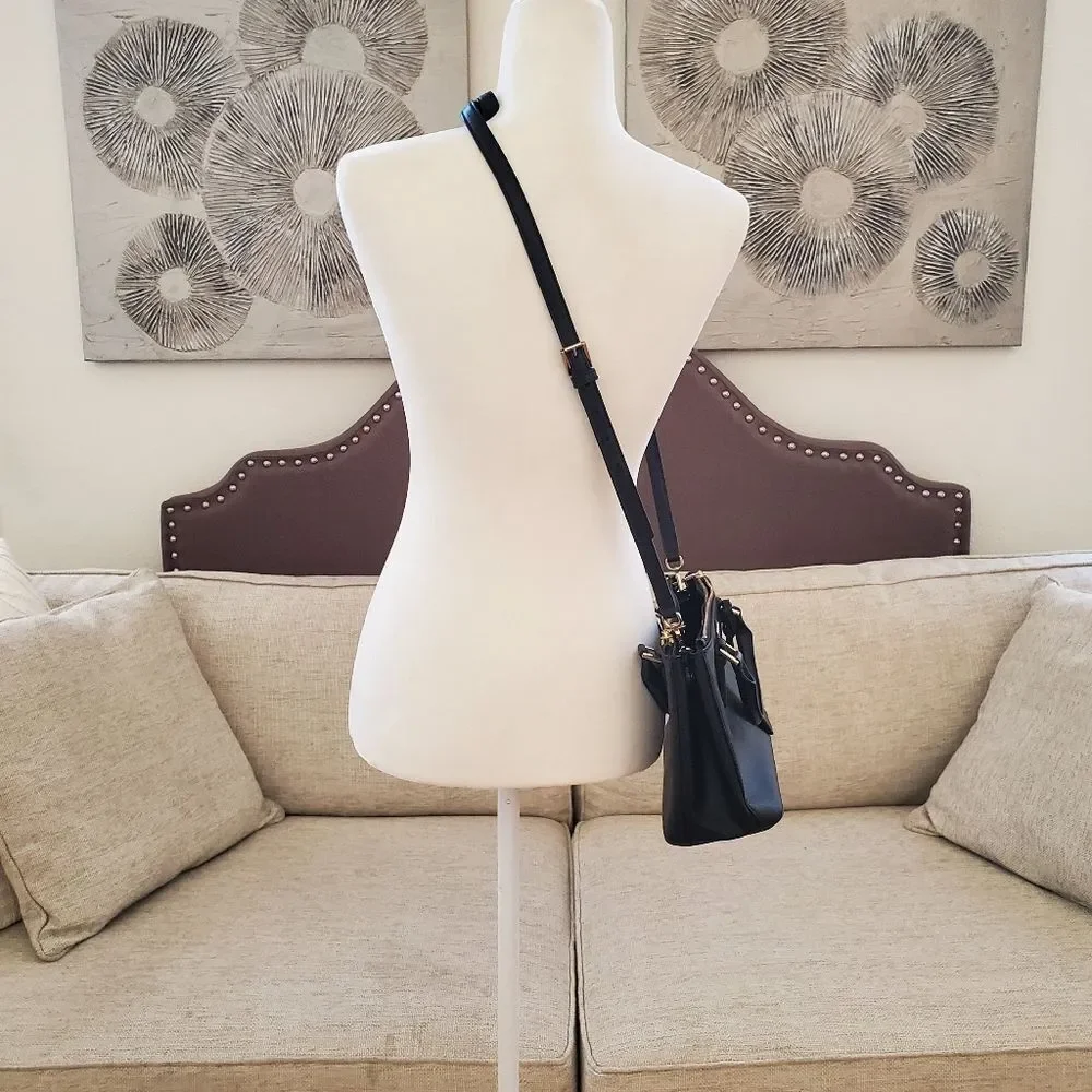 Tory Burch HFA031 Crossbody Bag Black Leather